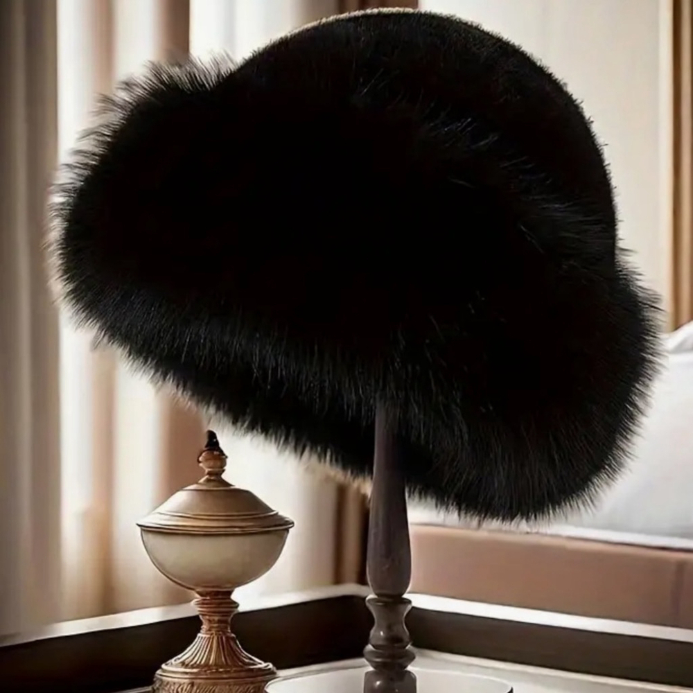 NEW: Women's Luxury Faux Fur Winter Hat, Thick, Fluffy, Warm, Lightweight - Picture 6 of 10